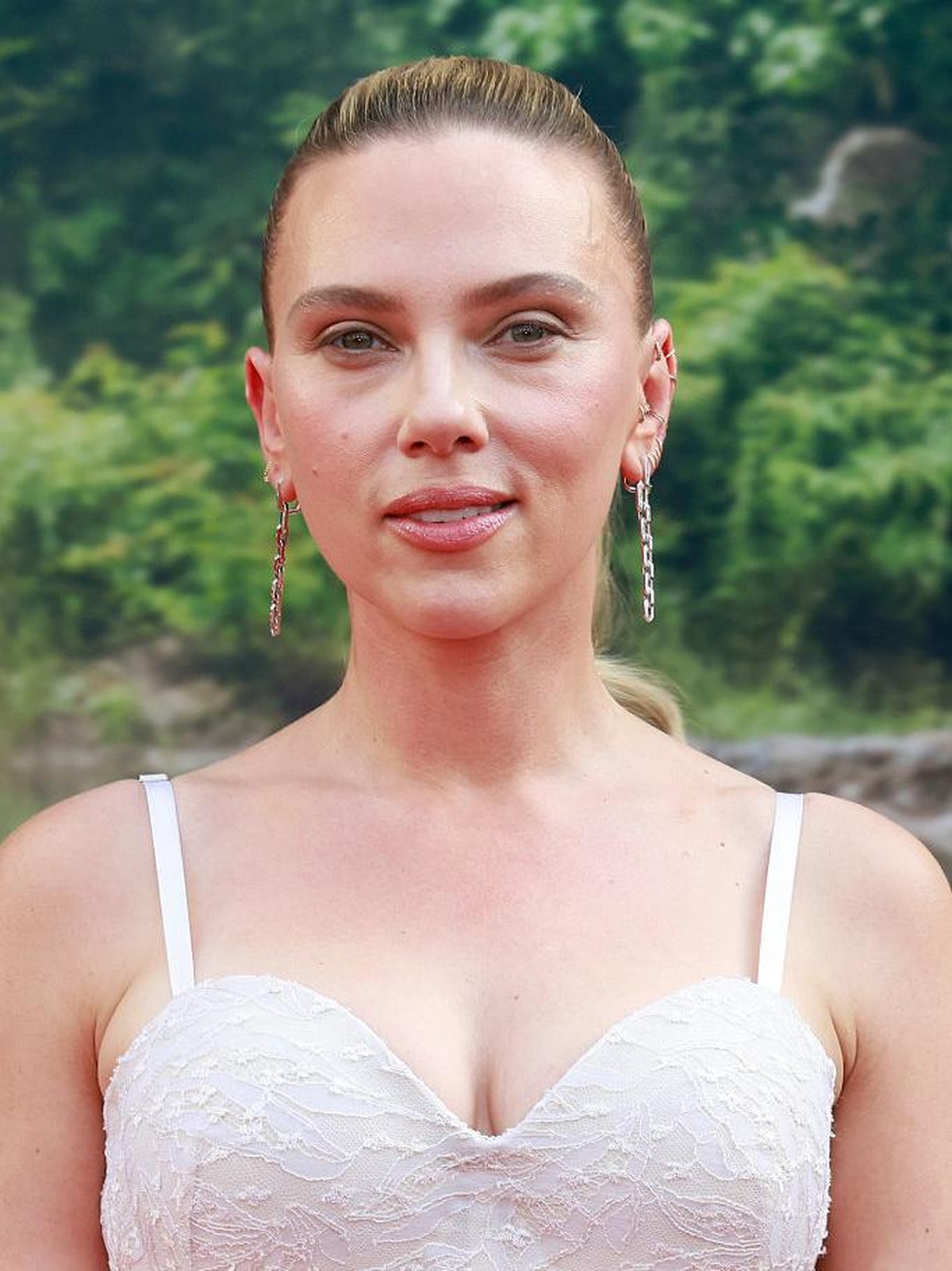 Skincare Buatan Scarlett Johansson Resmi Berhenti Operasi