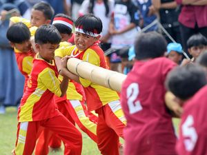 Semangat Anak SD di Bogor Lestarikan Olahraga Tradisional Semangat Anak SD di Bogor Lestarikan Olahraga Tradisional