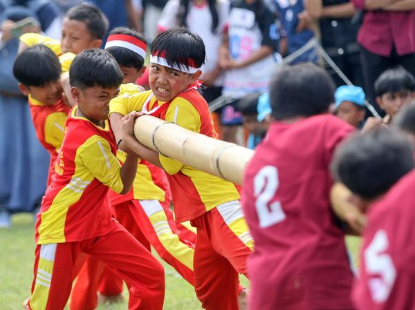 Semangat Anak SD di Bogor Lestarikan Olahraga Tradisional