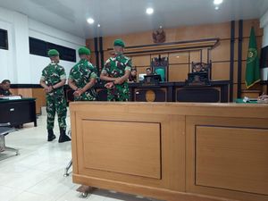 Tiga TNI Pengeroyok Pria Alor Didakwa Hukuman Disiplin Tiga TNI Pengeroyok Pria Alor Didakwa Hukuman Disiplin