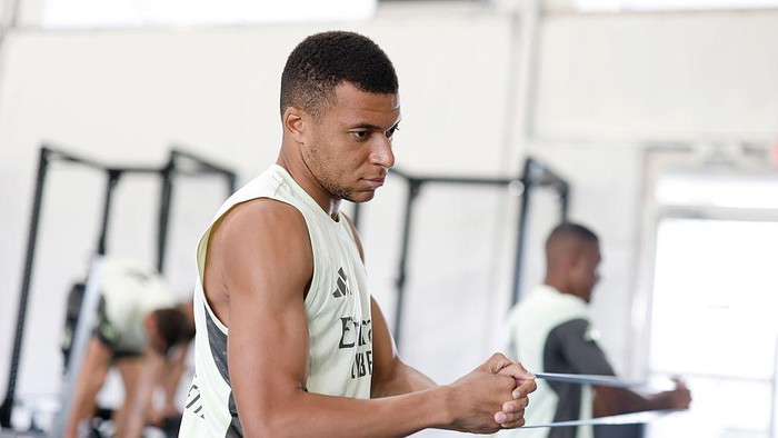 PALM BEACH, FLORIDA - JUNE 23: Kylian Mbappe  of Real Madrid exercising inside the gym on June 23, 2025 in Palm Beach, Florida. (Photo by Pedro Castillo/Real Madrid via Getty Images)