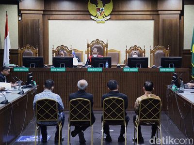4 Terdakwa Korupsi Lahan Rorotan Divonis Penjara