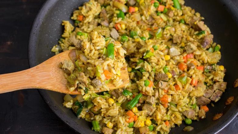 5 Racikan Nasi Goreng Enak di Dunia, dari Indonesia sampai Iran