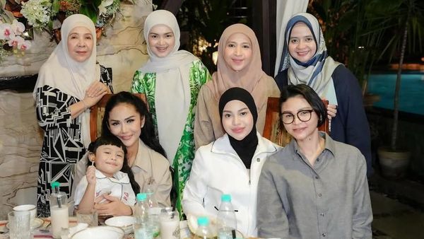 Seru Banget! Momen Ameena Chill Bareng Kris Dayanti dan Siti Nurhaliza