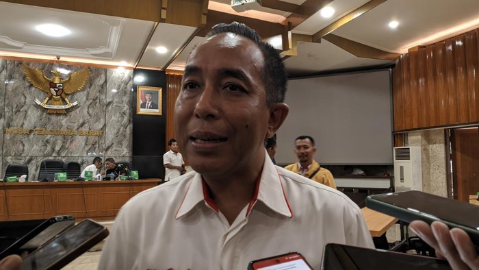 Anggota Komisi V dewan perwakilan rakyat RI, Mori Hanafi, dari Dapil NTB I Pulau Sumbawa di saat dijumpai di Mataram, Rabu (25/6/2025). (Ahmad Viqi/detikBali)
