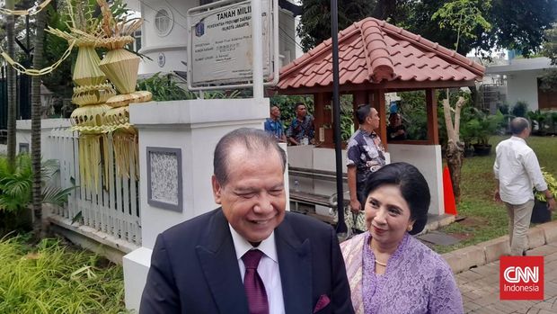 Chairman CT Corp Chairul Tanjung (CT) mengucapkan selamat atas pernikahan putri Gubernur DKI Jakarta Pramono Anung, Hanifa Fadhila dengan Ariq Irsyad Maulana.