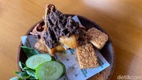 5 Restoran Spesialis Bebek Goreng Paling Juara di Jakarta buat Buka Puasa