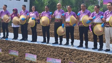 Mendes-Gubernur-Jamintel Tanam Bawang, Harap Banten Bisa Swasembada Pangan
