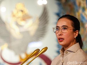Menpar Widiyanti Disentil DPR Hingga Masata: Kurang Gercep, Buru-buru Pulang Menpar Widiyanti Disentil DPR Hingga Masata: Kurang Gercep, Buru-buru Pulang