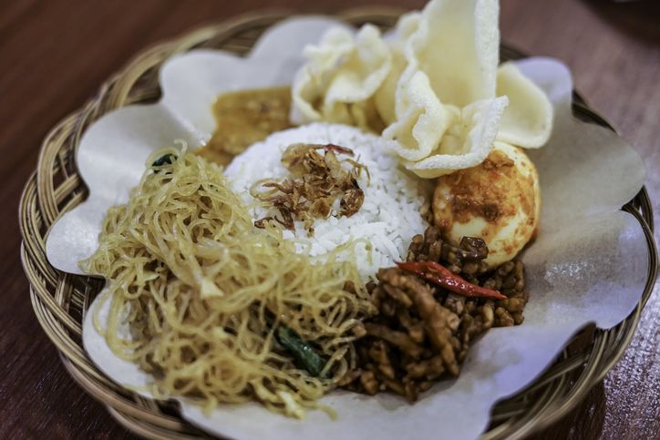 fakta dari perbedaan nasi uduk vs nasi lemak