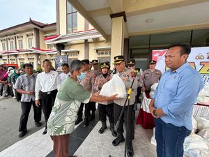 Rayakan Hari Bhayangkara Ke-79, Polres Klaten Gelar Bazar Sembako Murah Rayakan Hari Bhayangkara Ke-79, Polres Klaten Gelar Bazar Sembako Murah