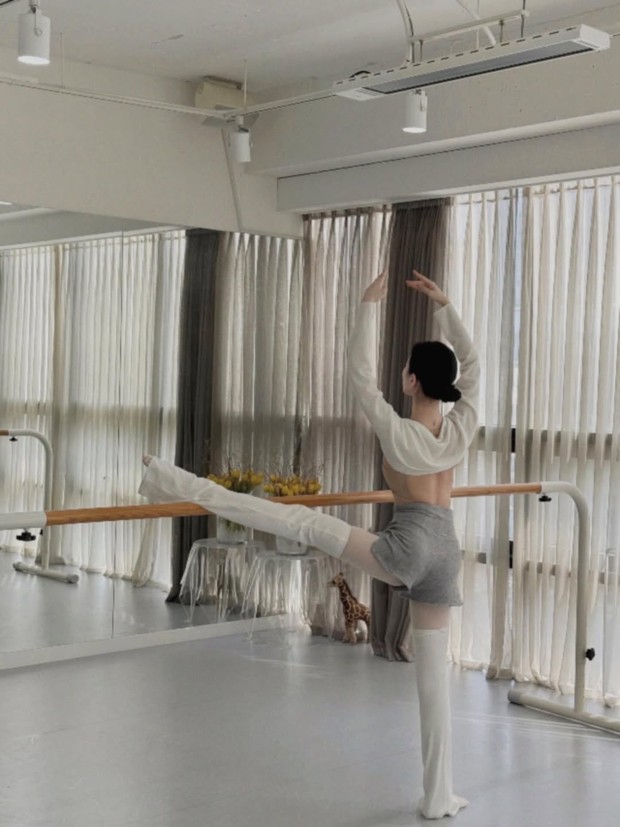 Potret Suzy di studio tari balet