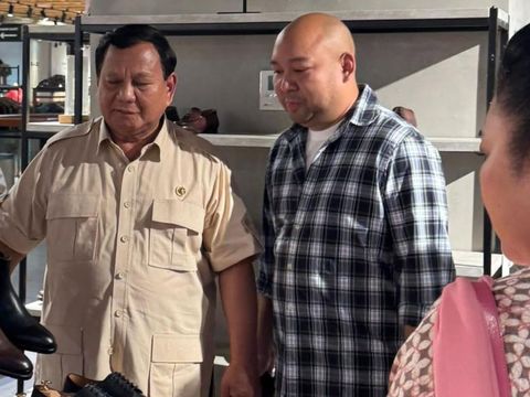 Presiden Prabowo Subianto dikala mendatangi Sarinah bareng  Titiek Soeharto dan Didit Hediprasetyo