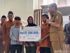 Iuran BPJS Ketenagakerjaan Perangkat Desa Lotim Kini Dibayarkan BPKAD Iuran BPJS Ketenagakerjaan Perangkat Desa Lotim Kini Dibayarkan BPKAD