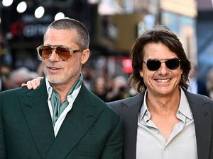 7 Potret Brad Pitt dan Tom Cruise Reuni di Red Carpet Setelah 24 Tahun
