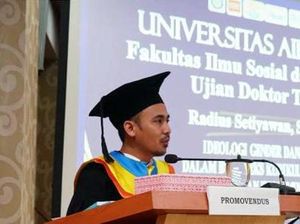 Bahas Bias Gender dan Ekologi, Warek UM Surabaya Raih Gelar Doktor Bahas Bias Gender dan Ekologi, Warek UM Surabaya Raih Gelar Doktor