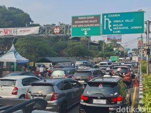 Jelang Long Weekend, Lalin Arah Puncak Bogor Macet Sore Ini Jelang Long Weekend, Lalin Arah Puncak Bogor Macet Sore Ini