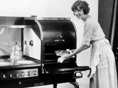 Barang-Barang Canggih di Dapur Tahun 1900-an, Ada yang Masih Dipakai?