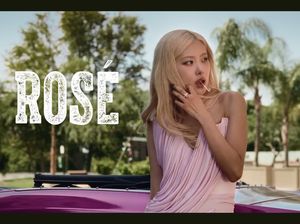 Gaya BLACKPINK di Trailer DEADLINE, Rose Pakai Cincin Berlian Rp 137 Juta Gaya BLACKPINK di Trailer DEADLINE, Rose Pakai Cincin Berlian Rp 137 Juta
