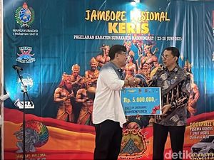 Fadli Zon Kunjungi Jambore Nasional Keris di Solo, Dukung Digelar Tahunan