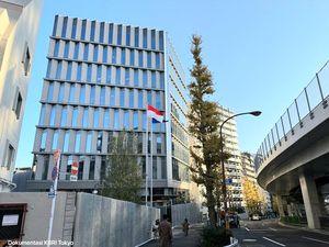 Viral WNI Bentangkan Spanduk di Jembatan Tokyo, KBRI Ungkap PSHT Minta Maaf Viral WNI Bentangkan Spanduk di Jembatan Tokyo, KBRI Ungkap PSHT Minta Maaf