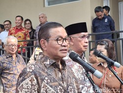 Video: Pramono Tinjau Acara Sunatan Massal-Umrah Gratis Warga Jakut