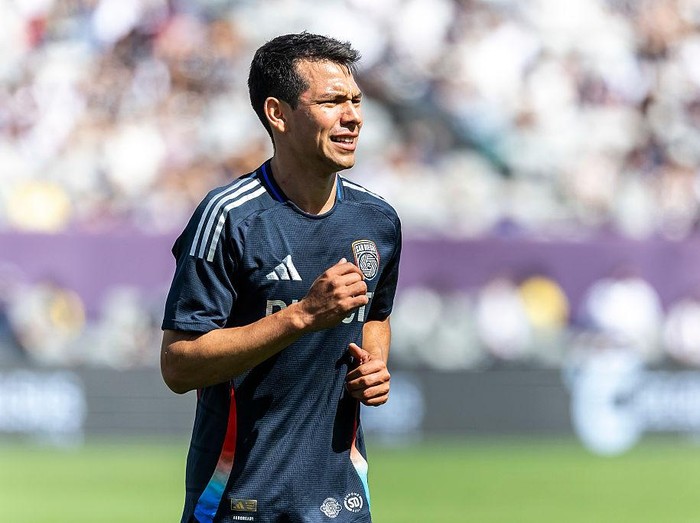 SAN DIEGO, CALIFORNIA - MAY 24:  Hirving Lozano #11 of San Diego FC looks on during the MLS match between San Diego FC and LA Galaxy at Snapdragon Stadium on May 24, 2025 in San Diego, California. (Photo by Francisco Vega/Getty Images)