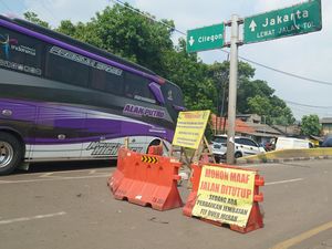 Jalur ke Merak Ditutup Imbas Perbaikan Jalan, Operasional Pelabuhan Normal Jalur ke Merak Ditutup Imbas Perbaikan Jalan, Operasional Pelabuhan Normal