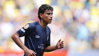 Sementara Jerson Lagos berprofesi sebagai penata rambut selain berkarier jadi pesepakbola. Ia dua kali jadi starter di Piala Dunia Antarklub 2025. (Foto: Alex Grimm/Getty Images)