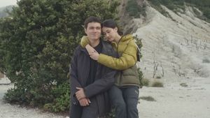 7 Foto Mesra Keisya Levronka & Nyoman Paul yang Baru Go Publik