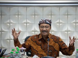 Gus Ipul Ajak Kepala Daerah Kawal Bansos dan Sukseskan Sekolah Rakyat Gus Ipul Ajak Kepala Daerah Kawal Bansos dan Sukseskan Sekolah Rakyat