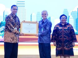 Kemnaker Dapat Penghargaan Simpul Jaringan Terbaik Nasional 2025 dari ANRI