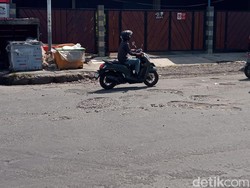 Jalan Ciremai Raya Rusak, Walkot Cirebon Janjikan Perbaikan Juli