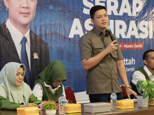 Jalani Reses Tahap II di Sekolah, Hafiz: Kita Serap Aspirasi Bidang Pendidikan Jalani Reses Tahap II di Sekolah, Hafiz: Kita Serap Aspirasi Bidang Pendidikan