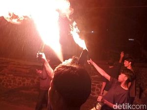 Nyala Obor di Malam Tahun Baru Islam di Kota Tasikmalaya Nyala Obor di Malam Tahun Baru Islam di Kota Tasikmalaya