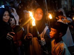 Video: Budaya dan Tradisi di Indonesia untuk Sambut Tahun Baru Islam Video: Budaya dan Tradisi di Indonesia untuk Sambut Tahun Baru Islam