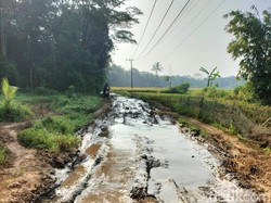 Jalan di Pandeglang yang Bikin Guru Jatuh Diperbaiki Usai Ditinjau Andra