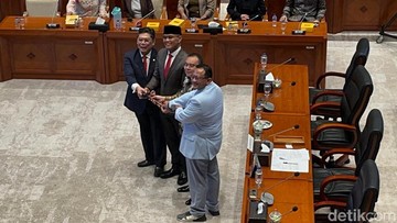 Dasco Pimpin Penetapan Pimpinan Komisi I DPR F-PKS: Sukamta Gantikan Aher