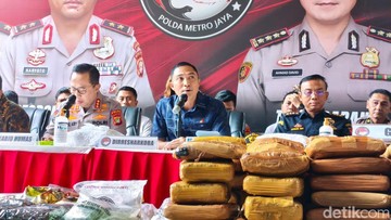 Polda Metro Ungkap 3 Kasus Narkoba Menonjol Mei-Juni, Ada 143 Kg Ganja di Koper