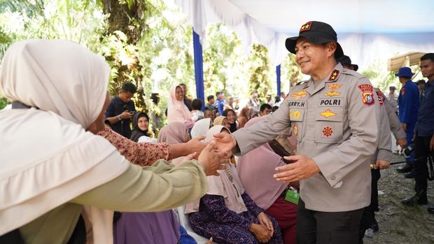 Polda Riau meluncurkan kegiatan 'Jalur' untuk menjamah penduduk  di pesisir sungai. Program ini diluncurkan Kapolda Irjen Herry Heryawan, pada Rabu (25/6/2025).