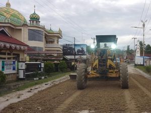 PUPR Riau Kebut Perbaikan Jalan Taluk Kuantan-Cerenti: Juli Sudah Mulus PUPR Riau Kebut Perbaikan Jalan Taluk Kuantan-Cerenti: Juli Sudah Mulus