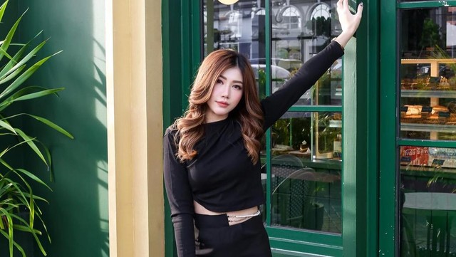 Kabar Terkini Artis dari InsertLive : Influencer Serba Bisa, Rere Renata Ungkap Pentingnya Jaga Bentuk Tubuh