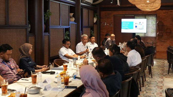 Wamensos Agus Jabo Priyono Sekolah Rakyat selaku salah satu jadwal prioritas Presiden Prabowo Subianto akan secepatnya meluncur pada tahun anutan gres Juli mendatang.