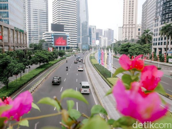 Libur Panjang Akhir Pekan, Jakarta Pagi Ini Sepi