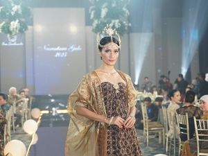 Raih Penghargaan UNESCO, Era Soekamto Bicara Filosofi Batik di Tengah Tren AI Raih Penghargaan UNESCO, Era Soekamto Bicara Filosofi Batik di Tengah Tren AI