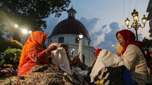 Kota Lama Semarang Semarak, Puluhan Warga Ikut Gerakan Belajar Membatik