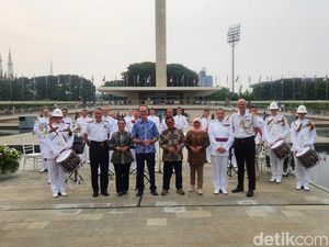Video: Pramono Minta Mainkan Lagu The Beatles di Acara UK Royal Marine Band Video: Pramono Minta Mainkan Lagu The Beatles di Acara UK Royal Marine Band