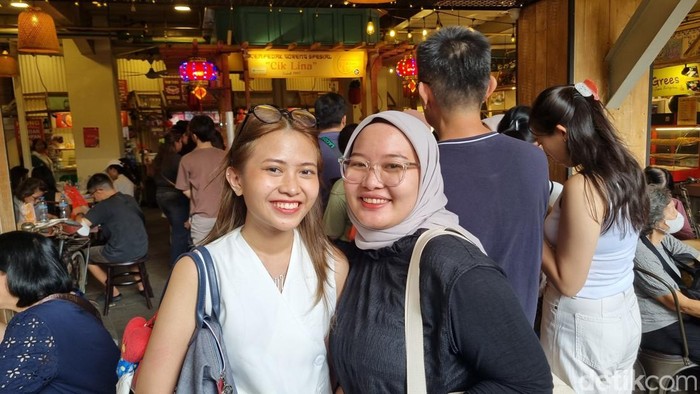 Kawasan pecinan Glodok, Jakarta Barat, ramai dikunjungi warga yang berburu kuliner viral (Taufiq S/detikcom)