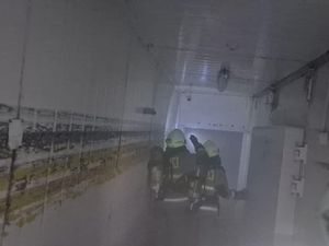 Kebakaran Pabrik Makanan Cepat Saji di Jaktim Diduga dari Percikan Las