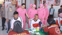 Momen Haru Kapolres Blitar Kota Saat Kunjungi Posyandu Disabilitas